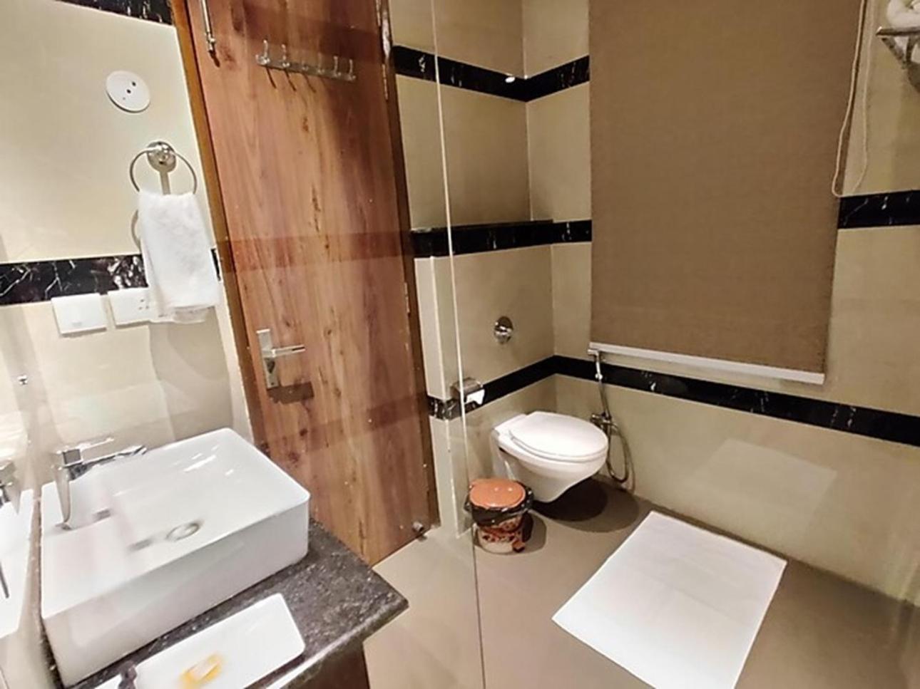 Rr Hotel & Resort دارامشالا المظهر الخارجي الصورة